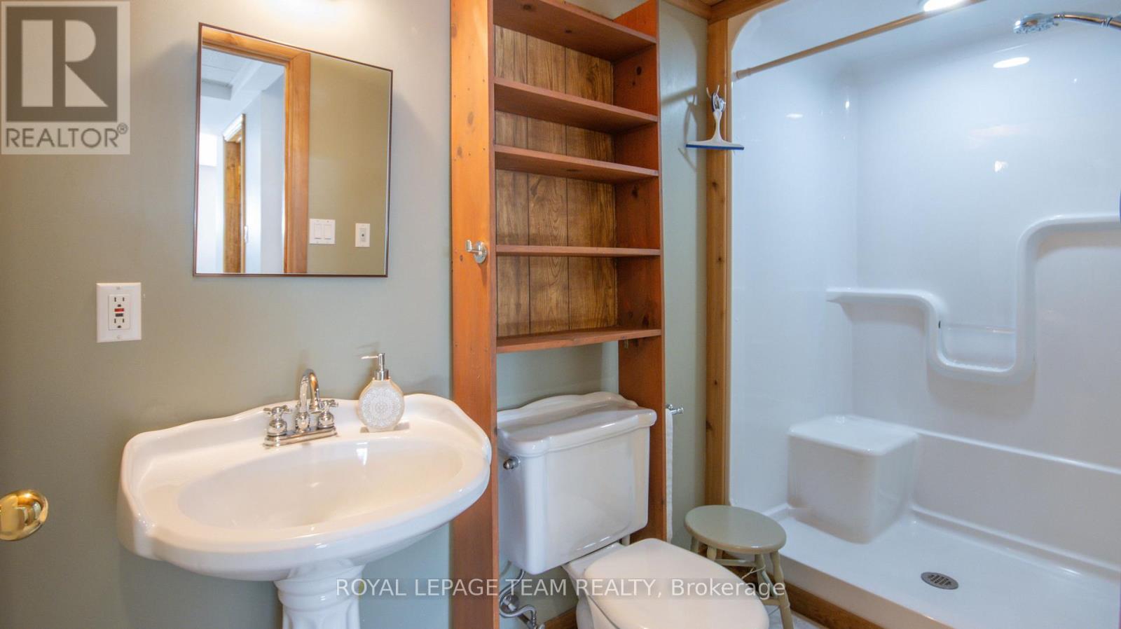58 LULOFF LANE - 38