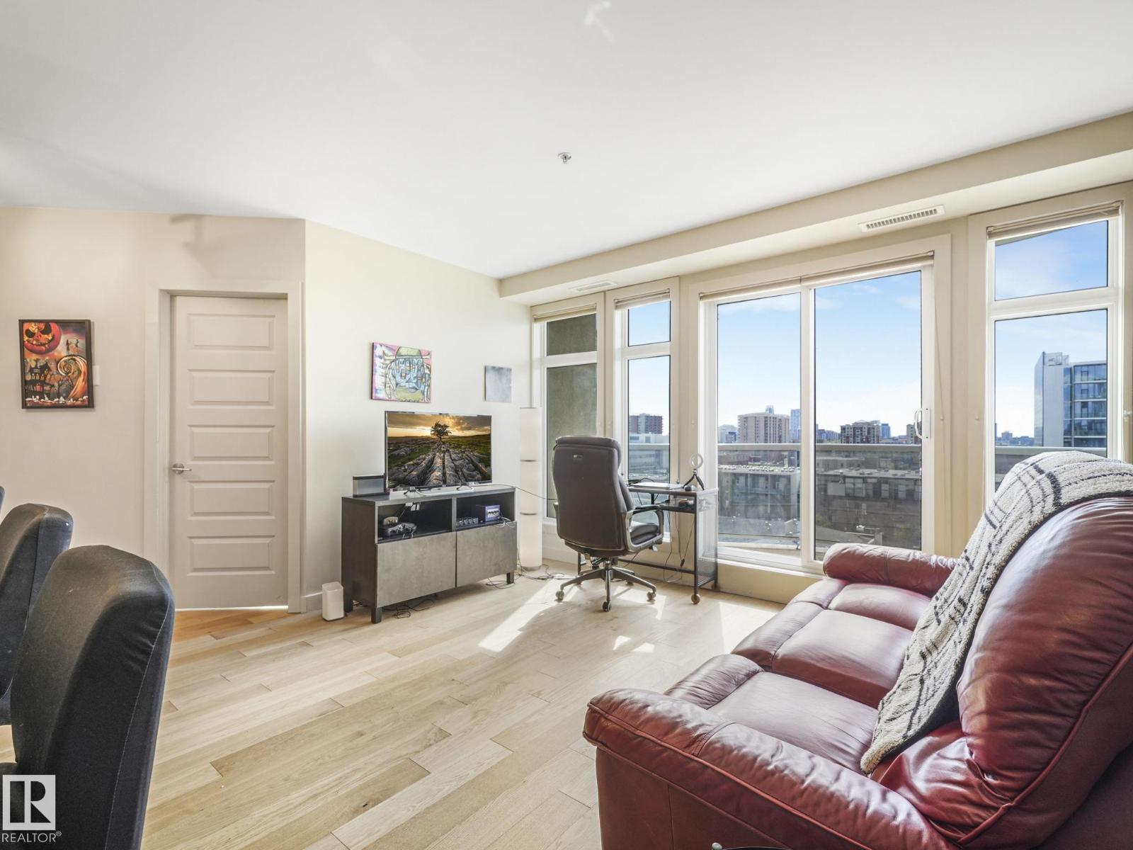 #801 10388 105 ST NW - 15