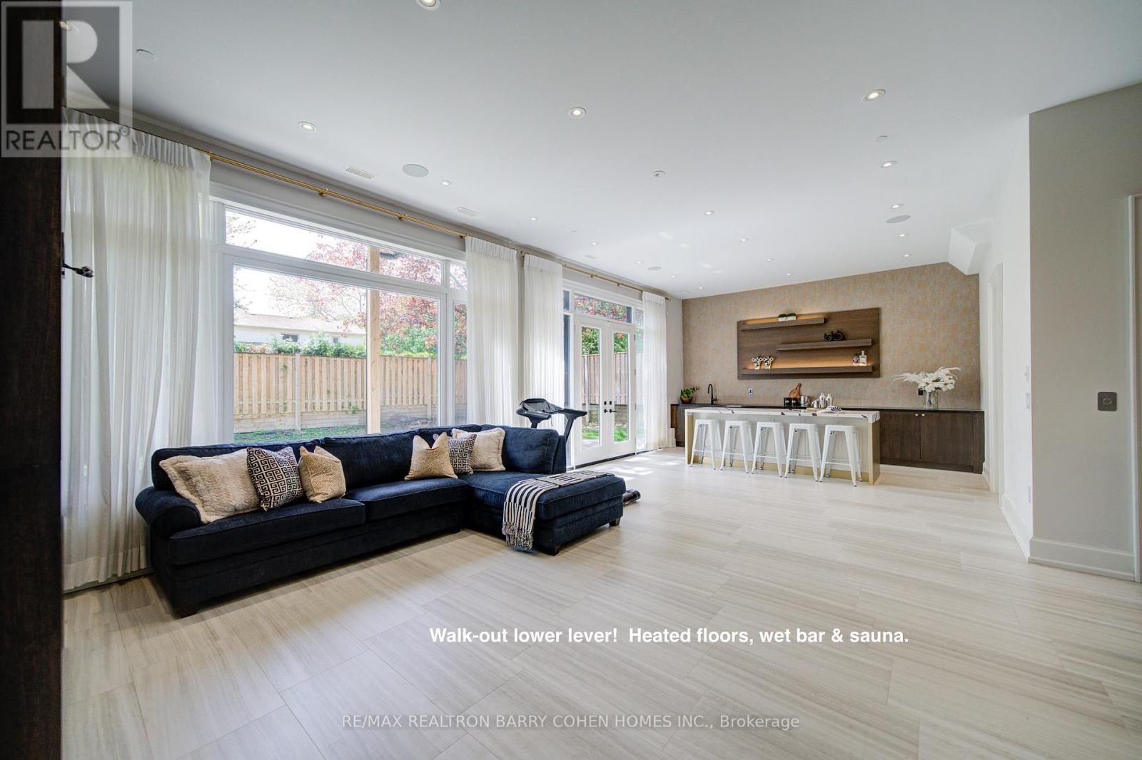 15 AMES CIRCLE - 43