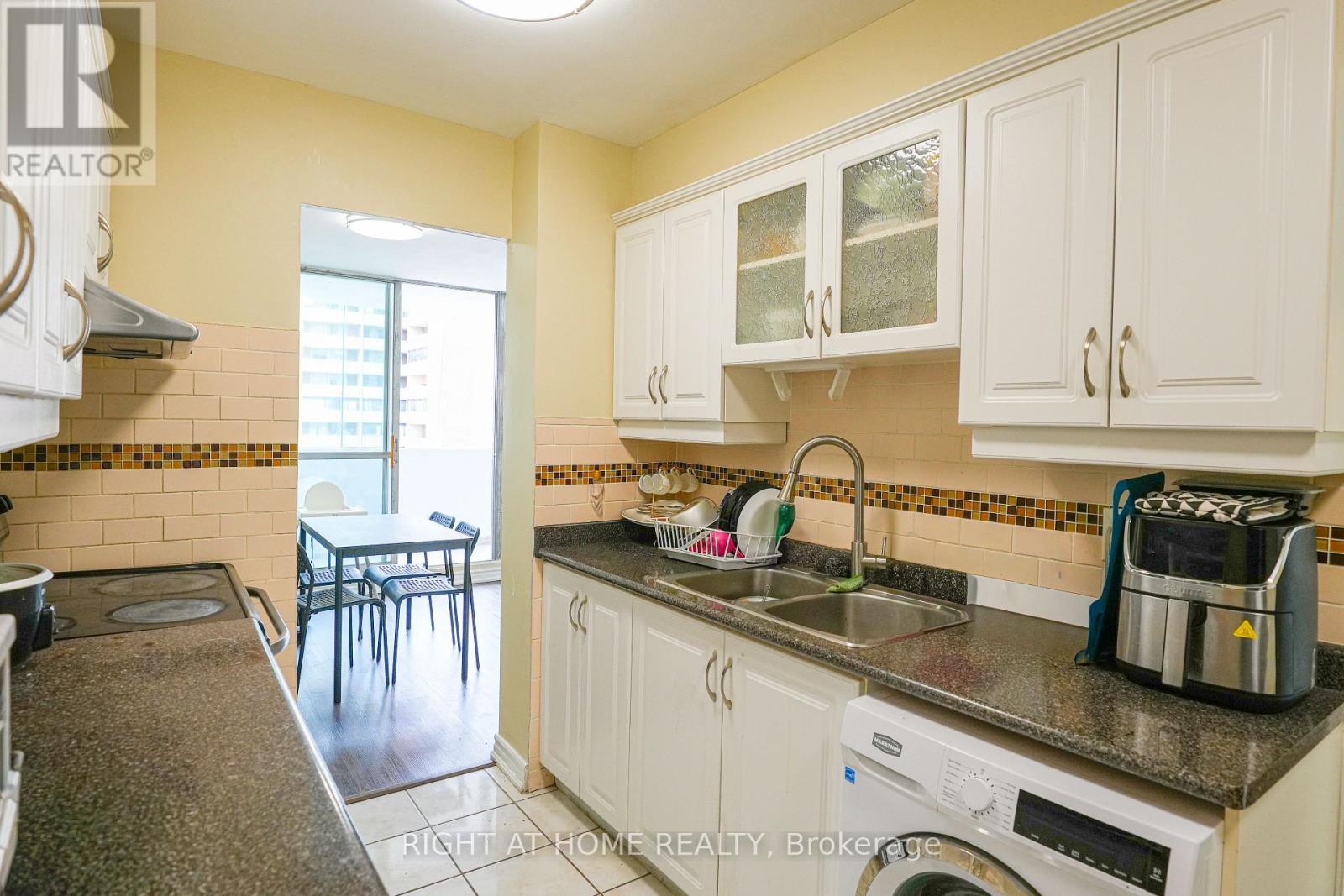 #2203 1 MASSEY SQUARE - 15