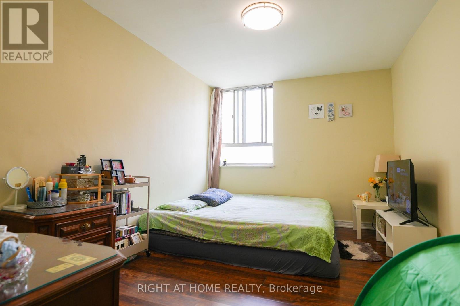 #2203 1 MASSEY SQUARE - 9