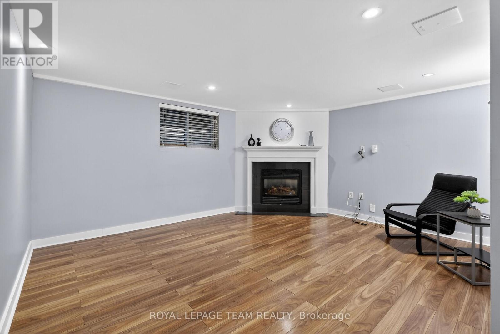 196 PRINCE ALBERT STREET - 24