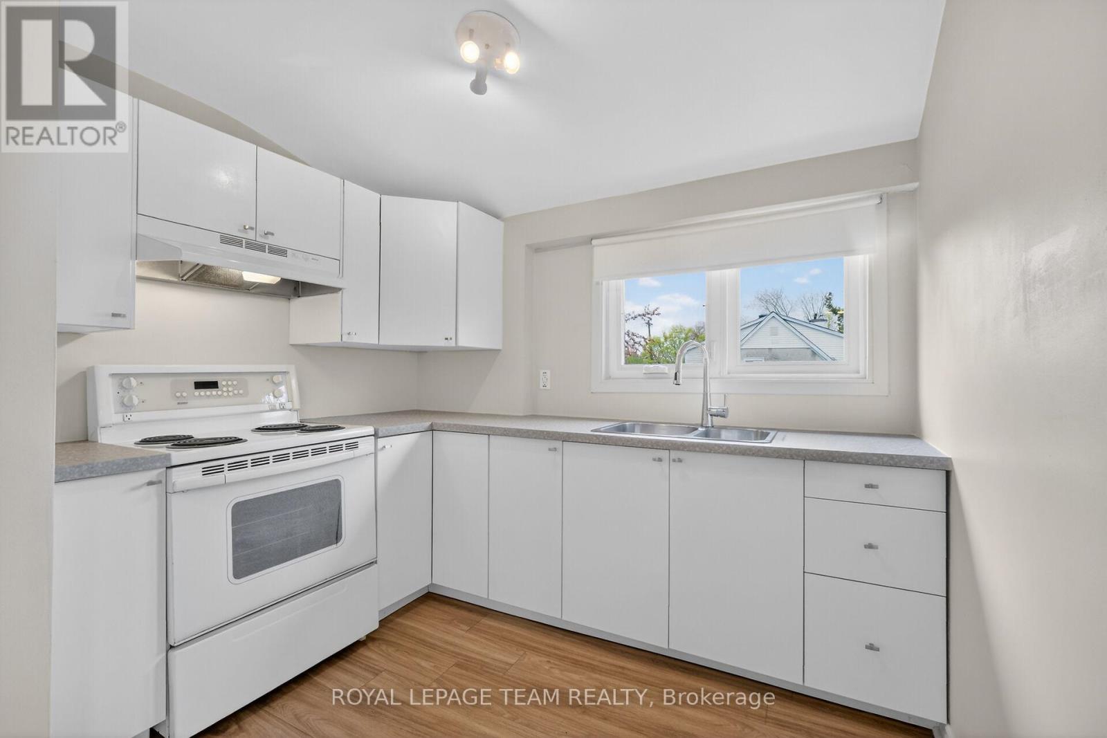 196 PRINCE ALBERT STREET - 33