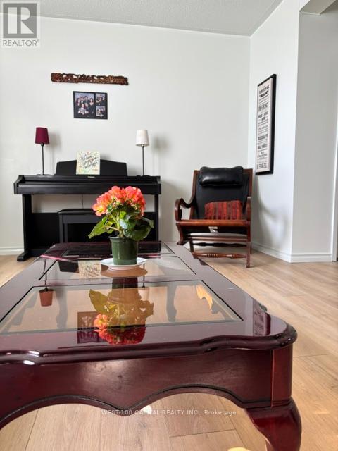 ##73 246 JOHN GARLAND BOULEVARD - 6