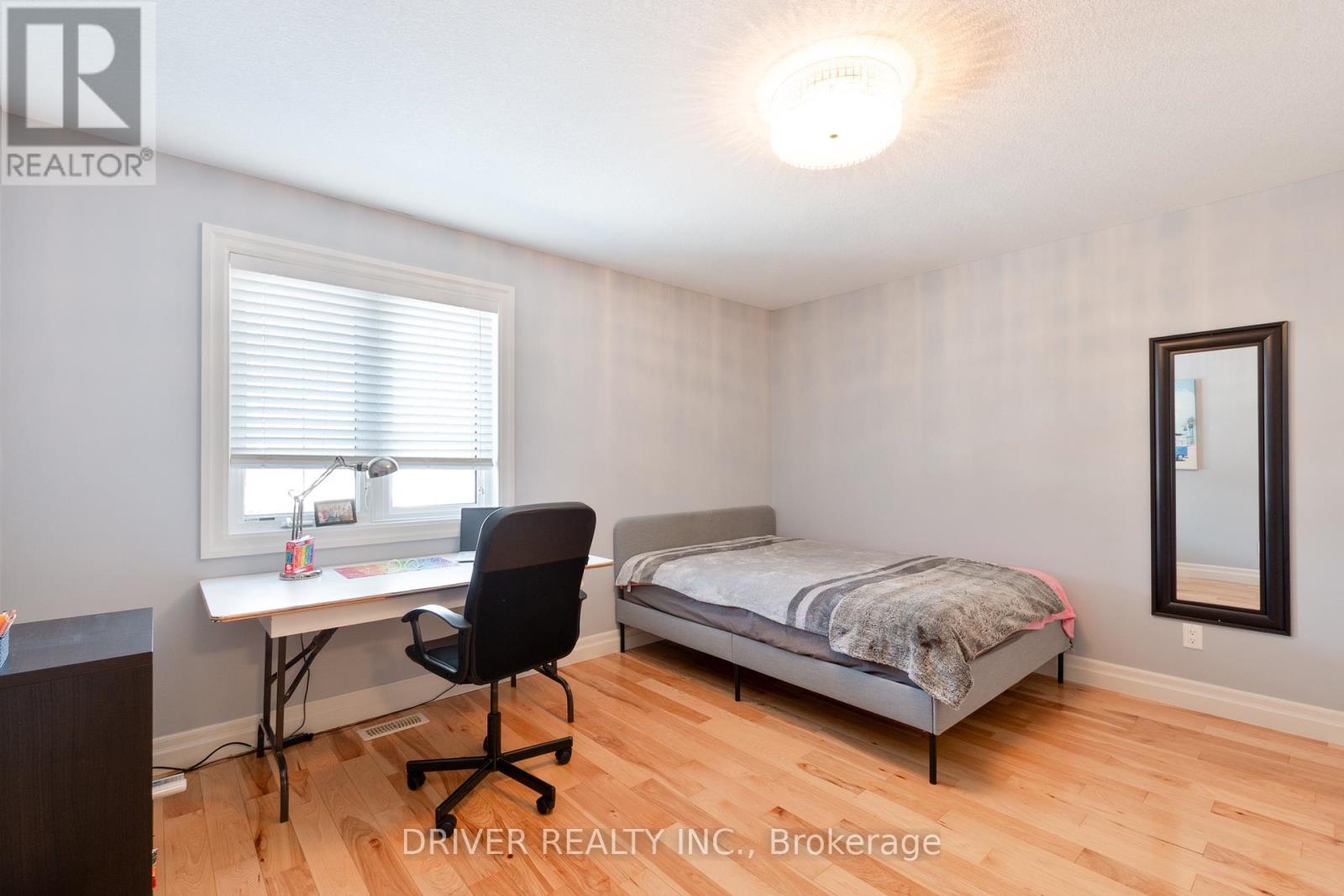 36 SPRUCE STREET W - 11