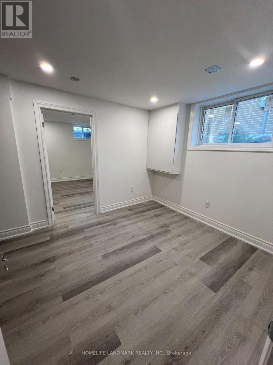181 NEWTON STREET E - 21