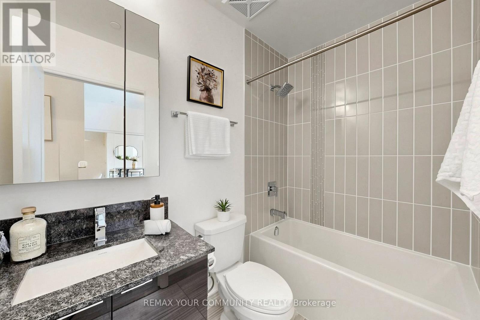 #PH10 99 EAGLE ROCK WAY - 21