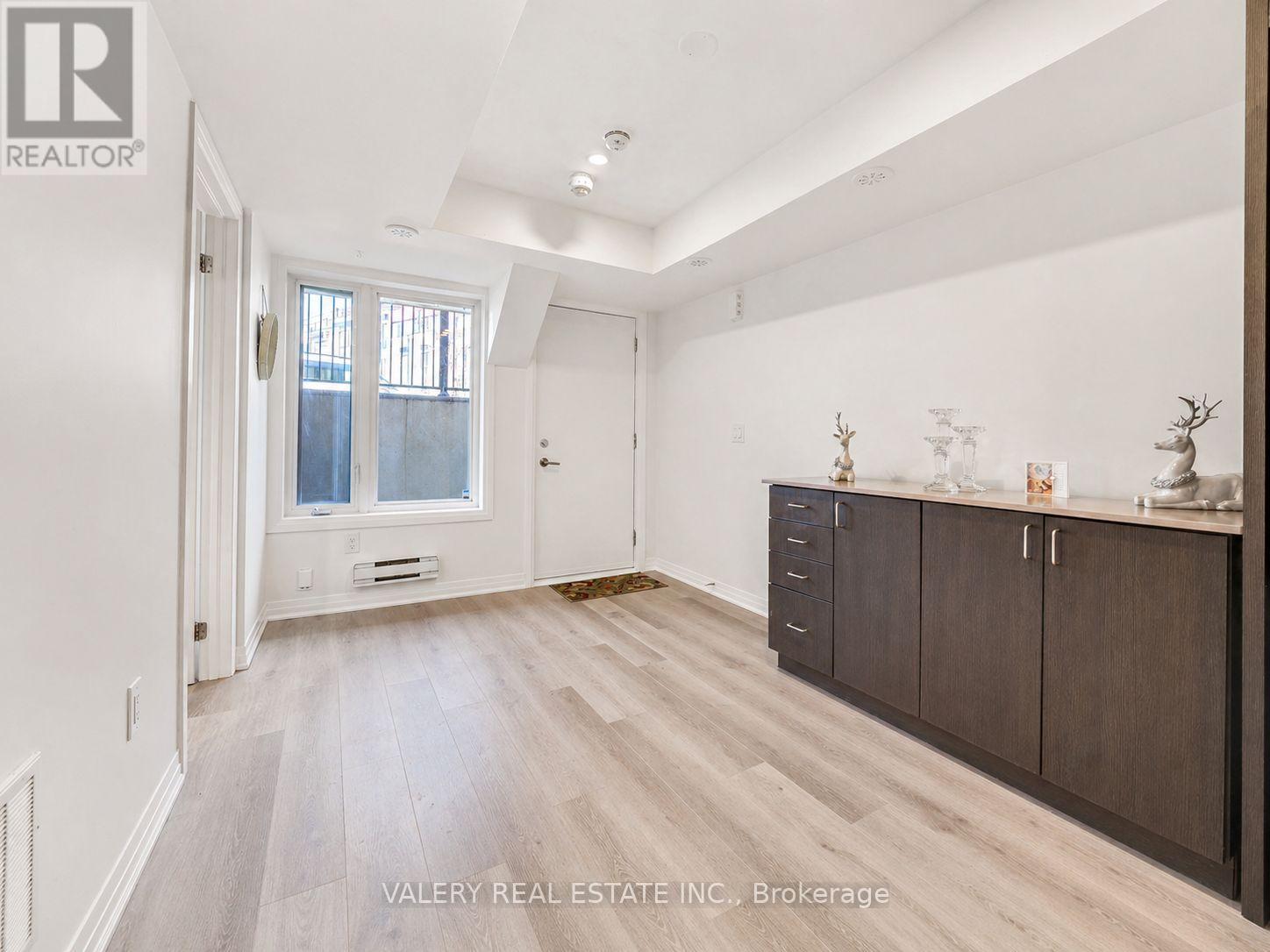 #1 183 WILLIAM DUNCAN ROAD - 10