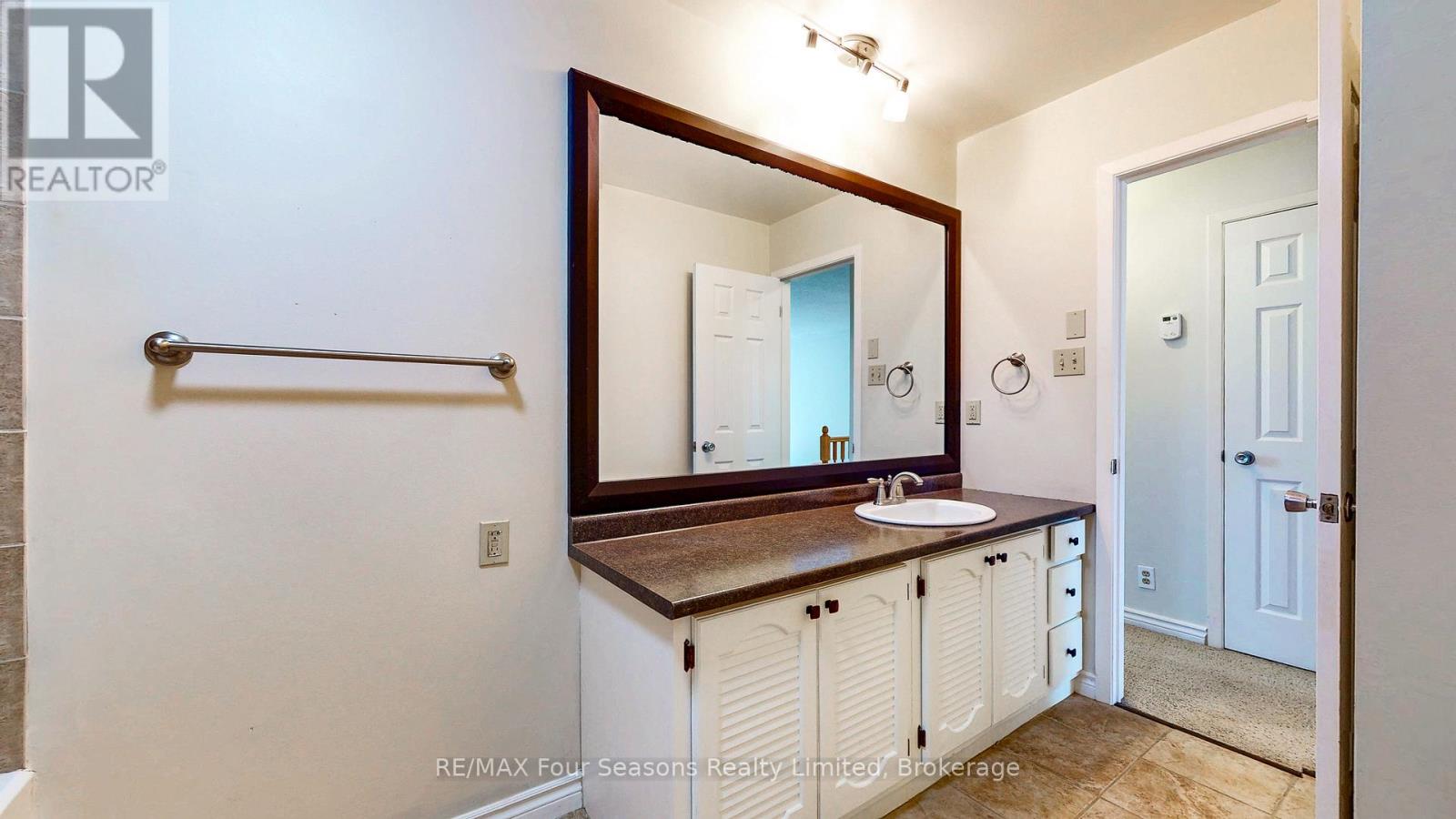 323 HICKORY STREET - 16