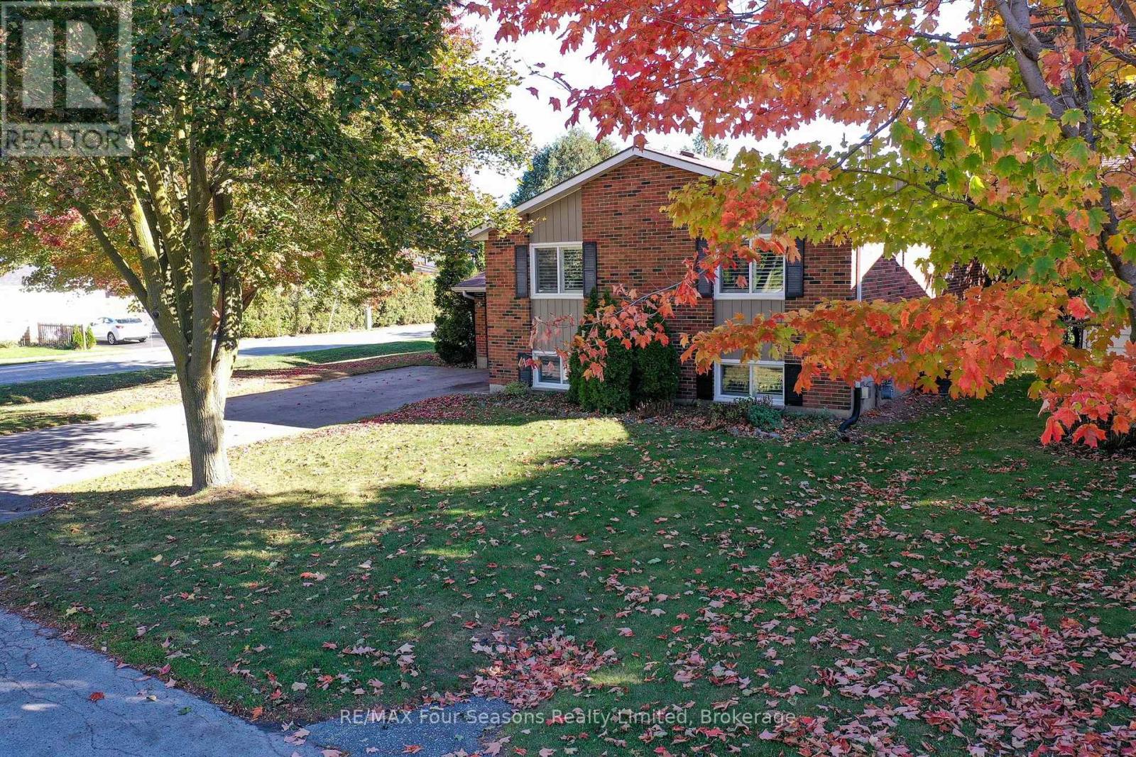 323 HICKORY STREET - 36