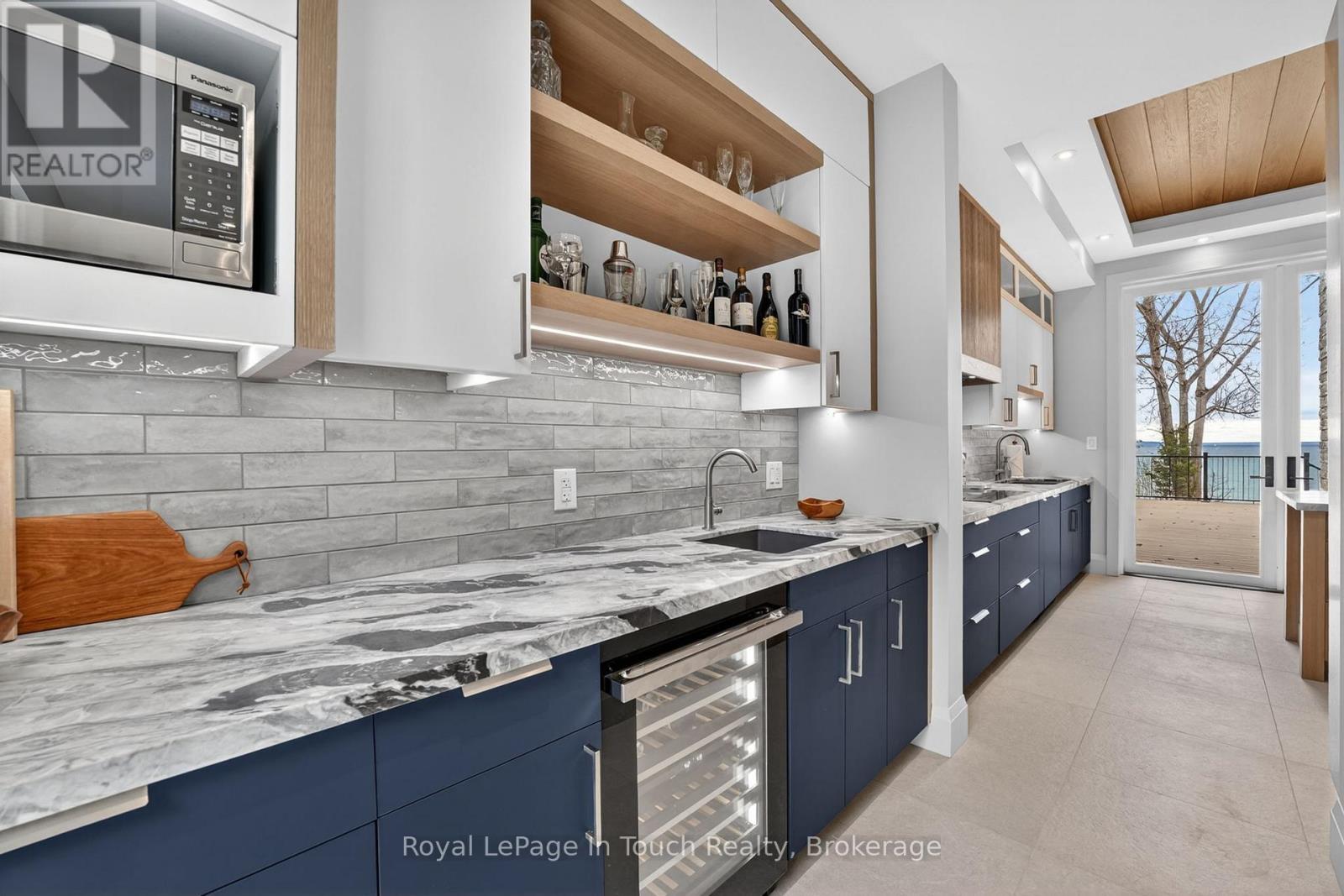 160 TINY BEACHES ROAD N - 12