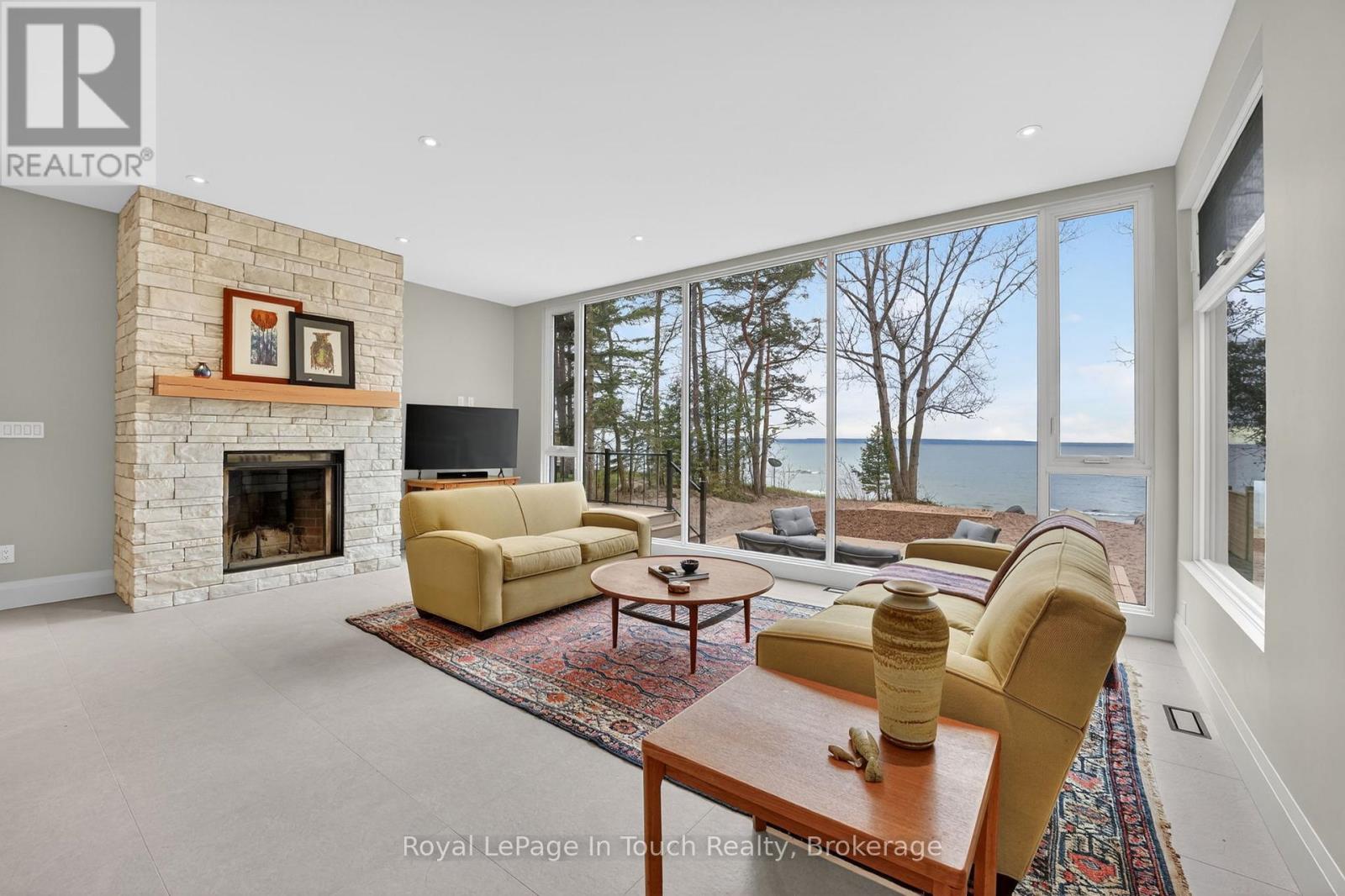 160 TINY BEACHES ROAD N - 17