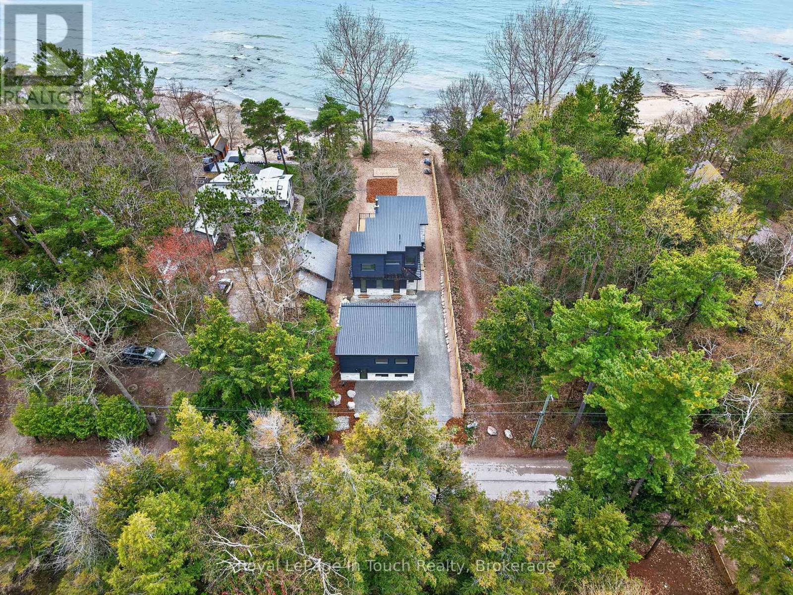 160 TINY BEACHES ROAD N - 2