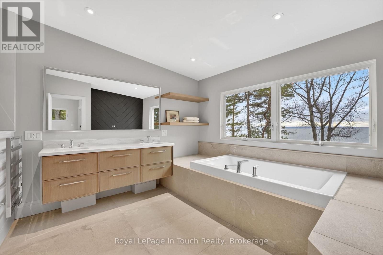 160 TINY BEACHES ROAD N - 24