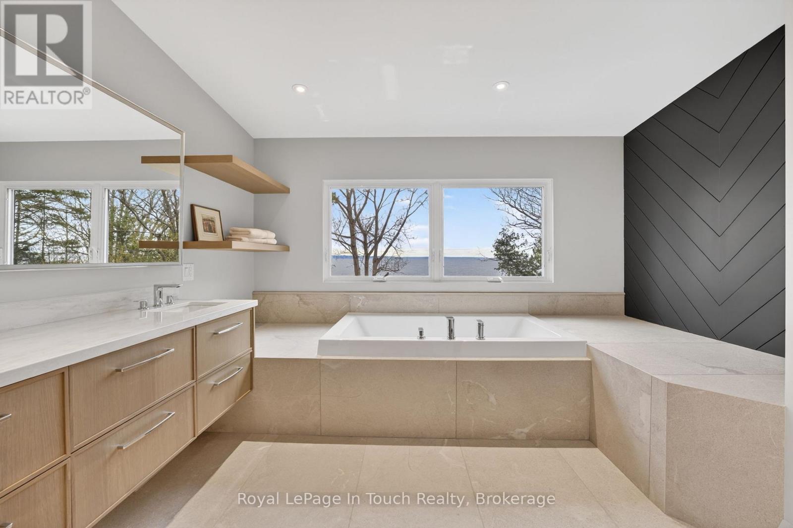 160 TINY BEACHES ROAD N - 25
