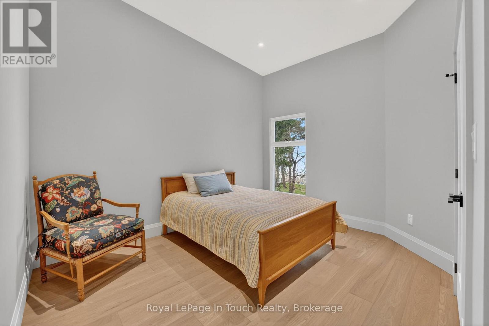 160 TINY BEACHES ROAD N - 27