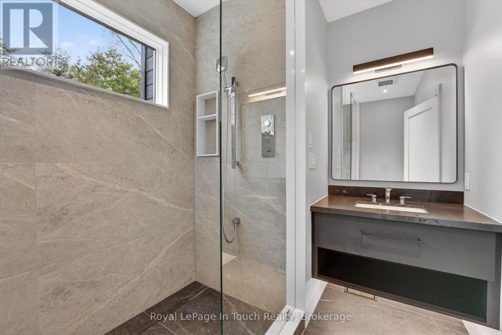 160 TINY BEACHES ROAD N - 31