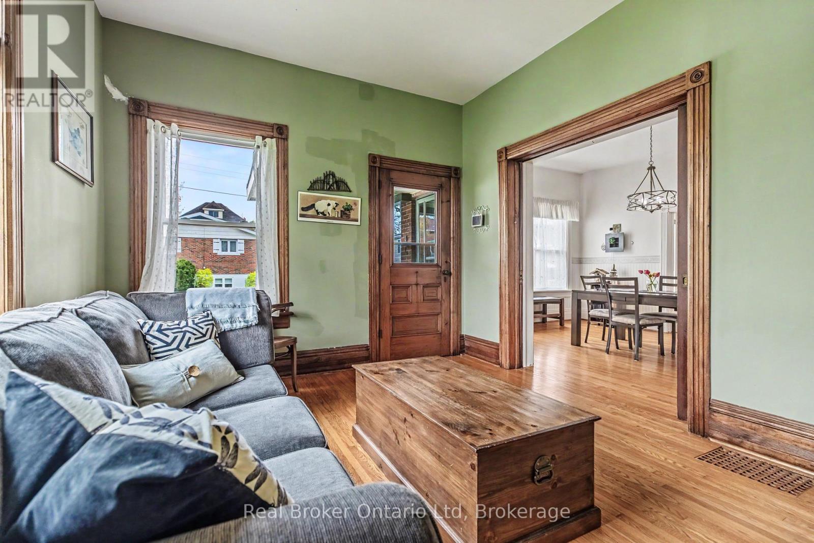 846 7TH AVENUE E - 13