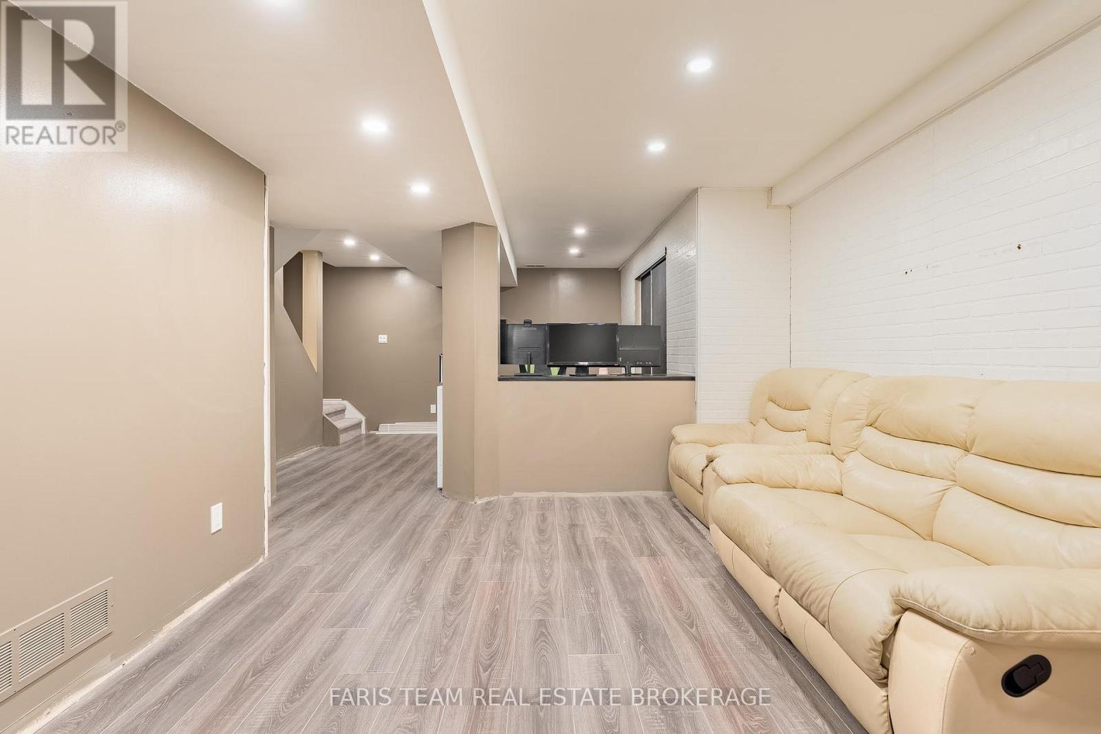 44 HADDEN CRESCENT - 20