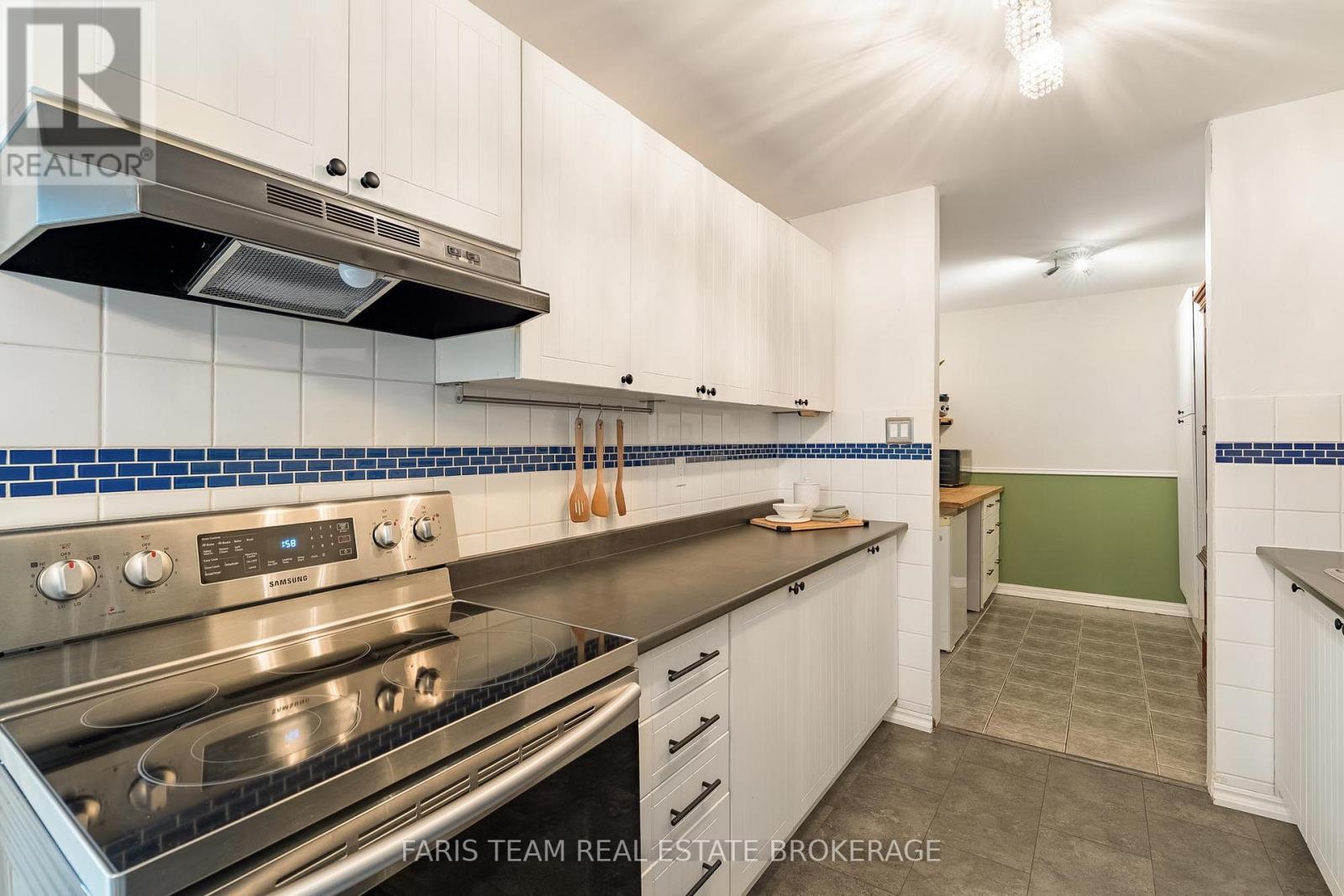 44 HADDEN CRESCENT - 6