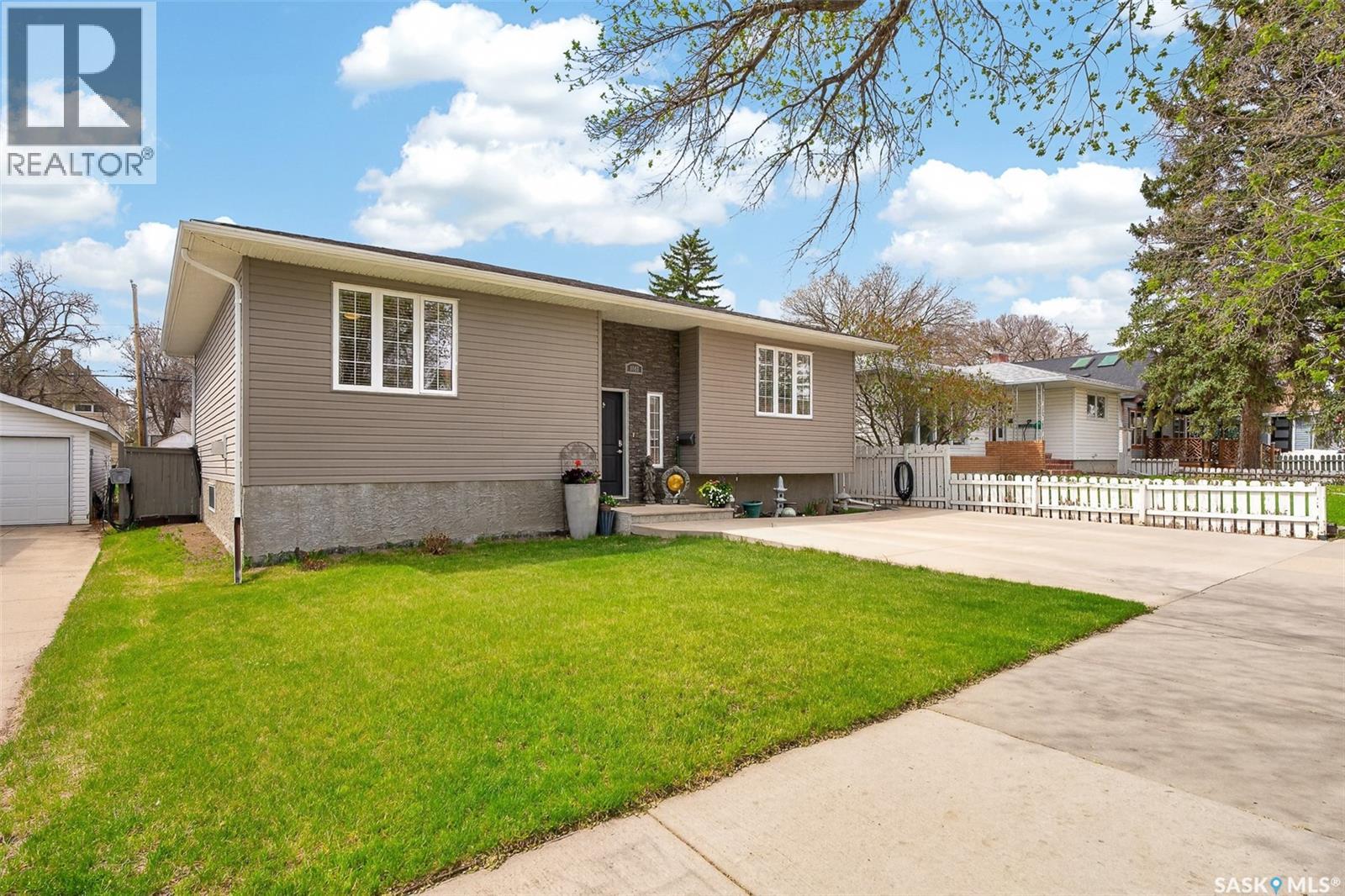 1048 6th AVENUE NW - Image 3