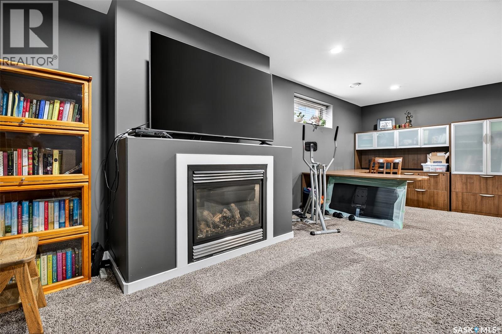1048 6th AVENUE NW - 44