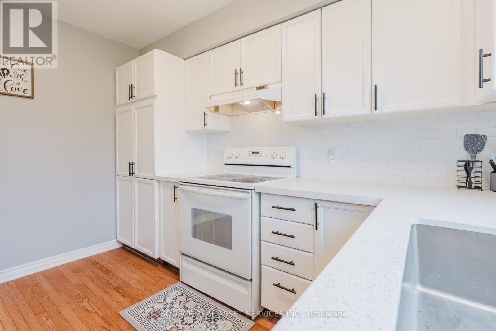 149 WOODGATE WAY - 18