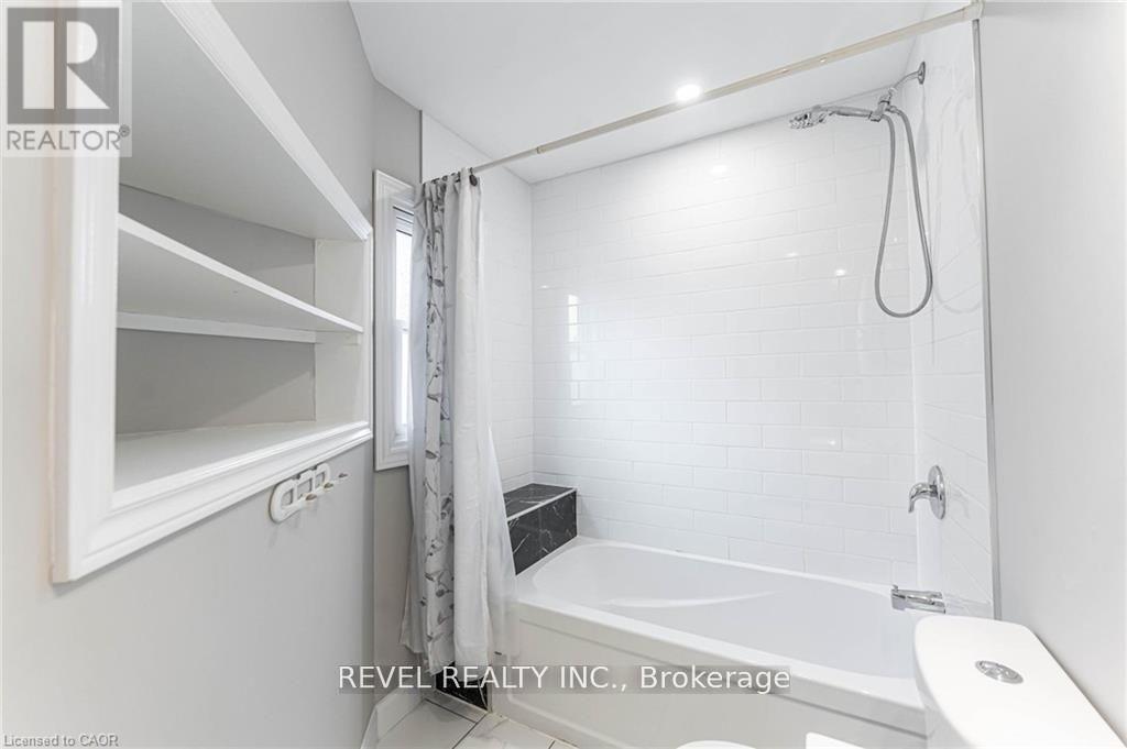 222 KENSINGTON AVENUE N - 27