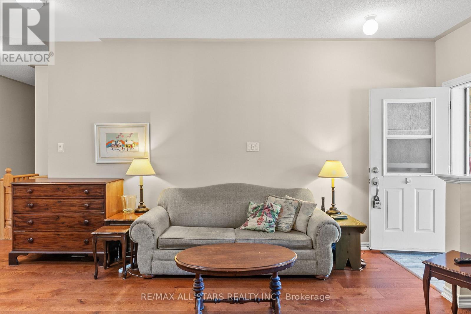#11 111 COLBORNE STREET - 9