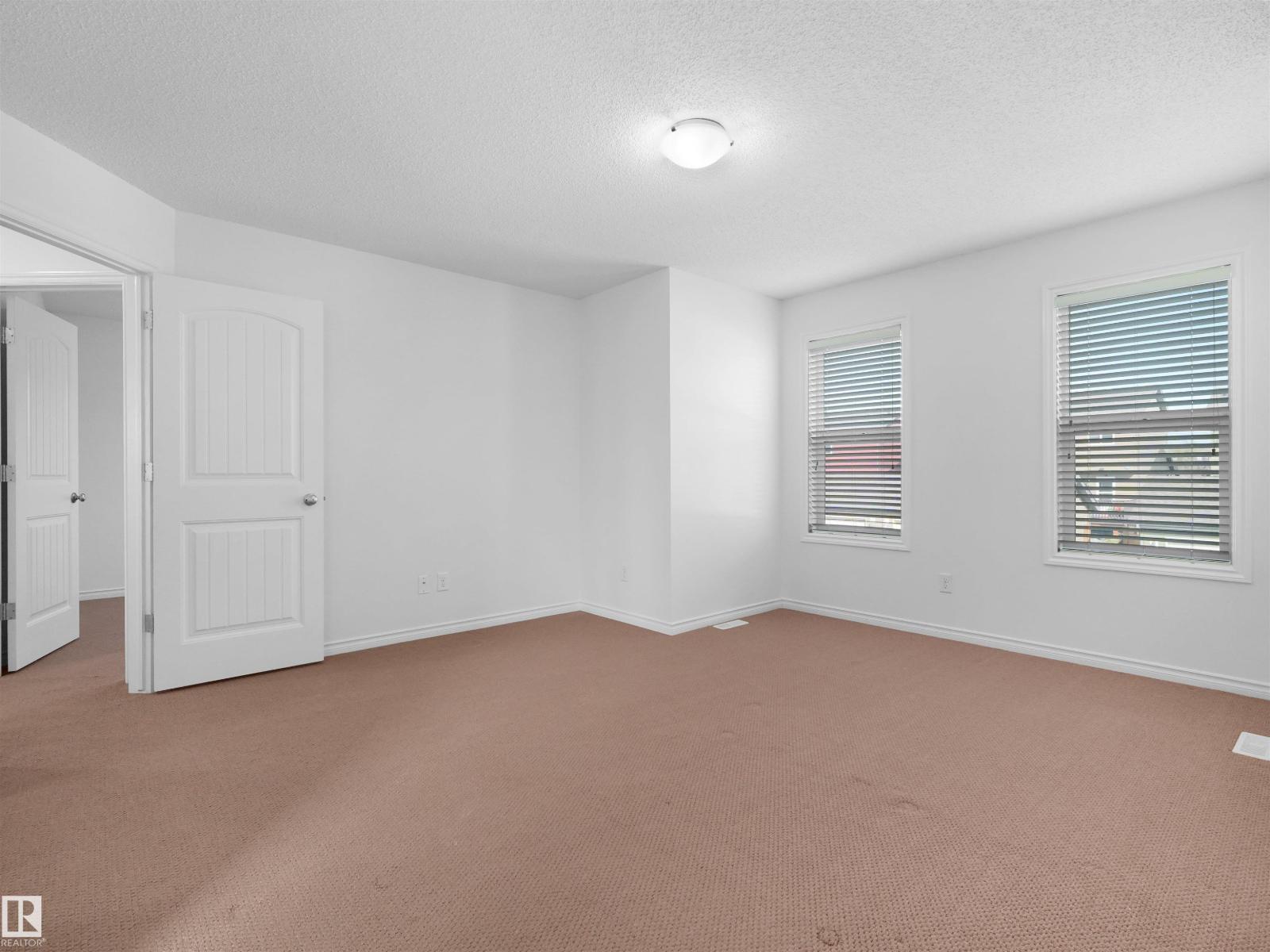 2017 32A ST NW, Edmonton