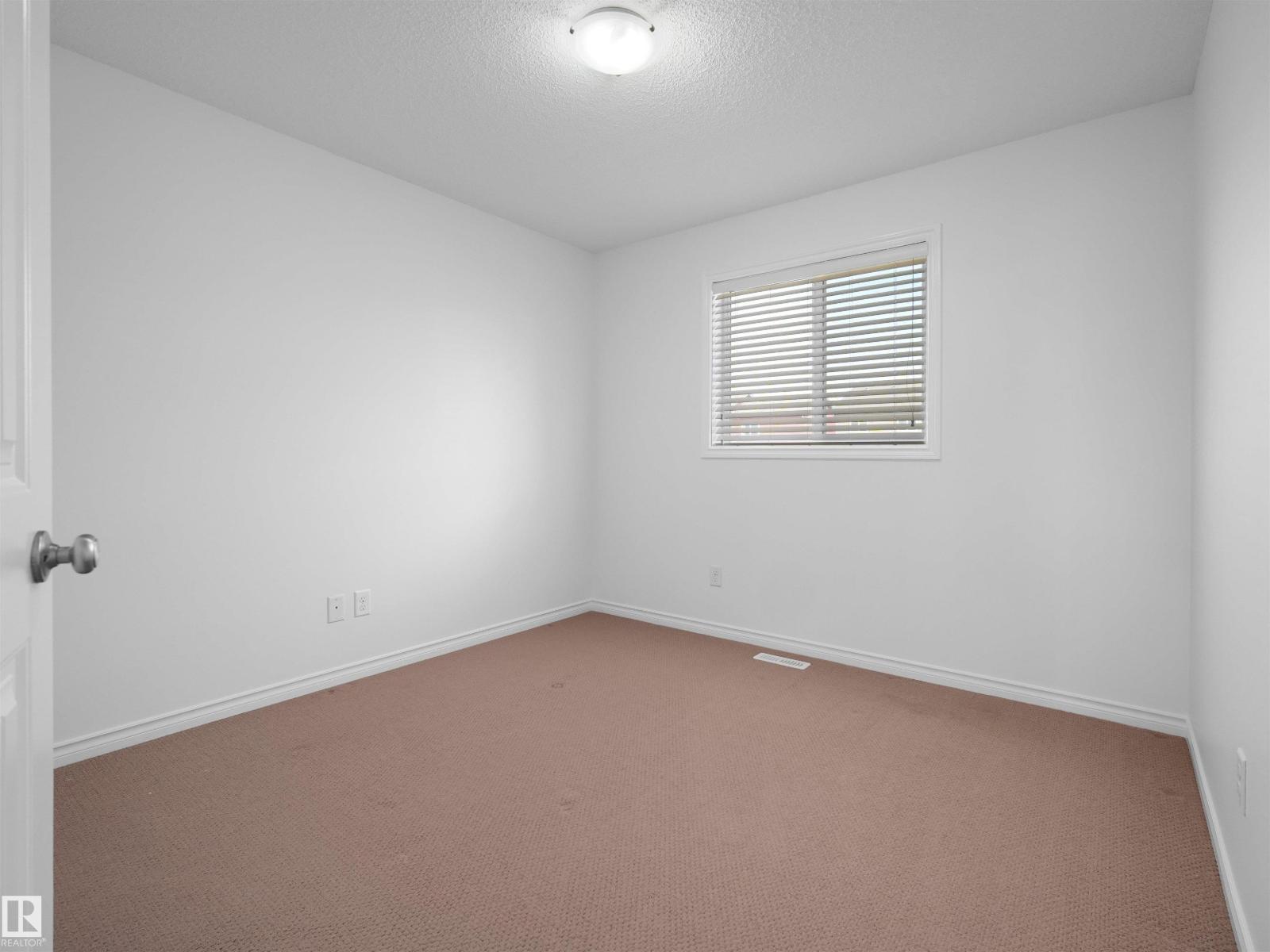 2017 32A ST NW, Edmonton