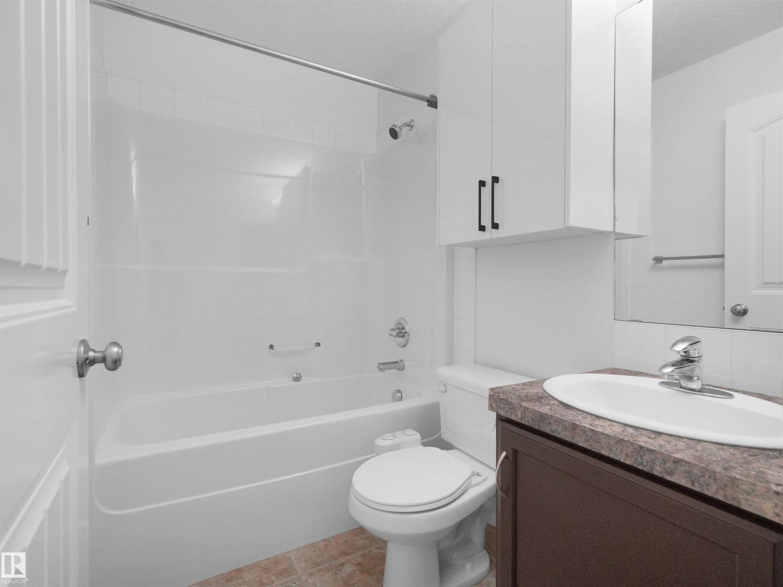 2017 32A ST NW, Edmonton