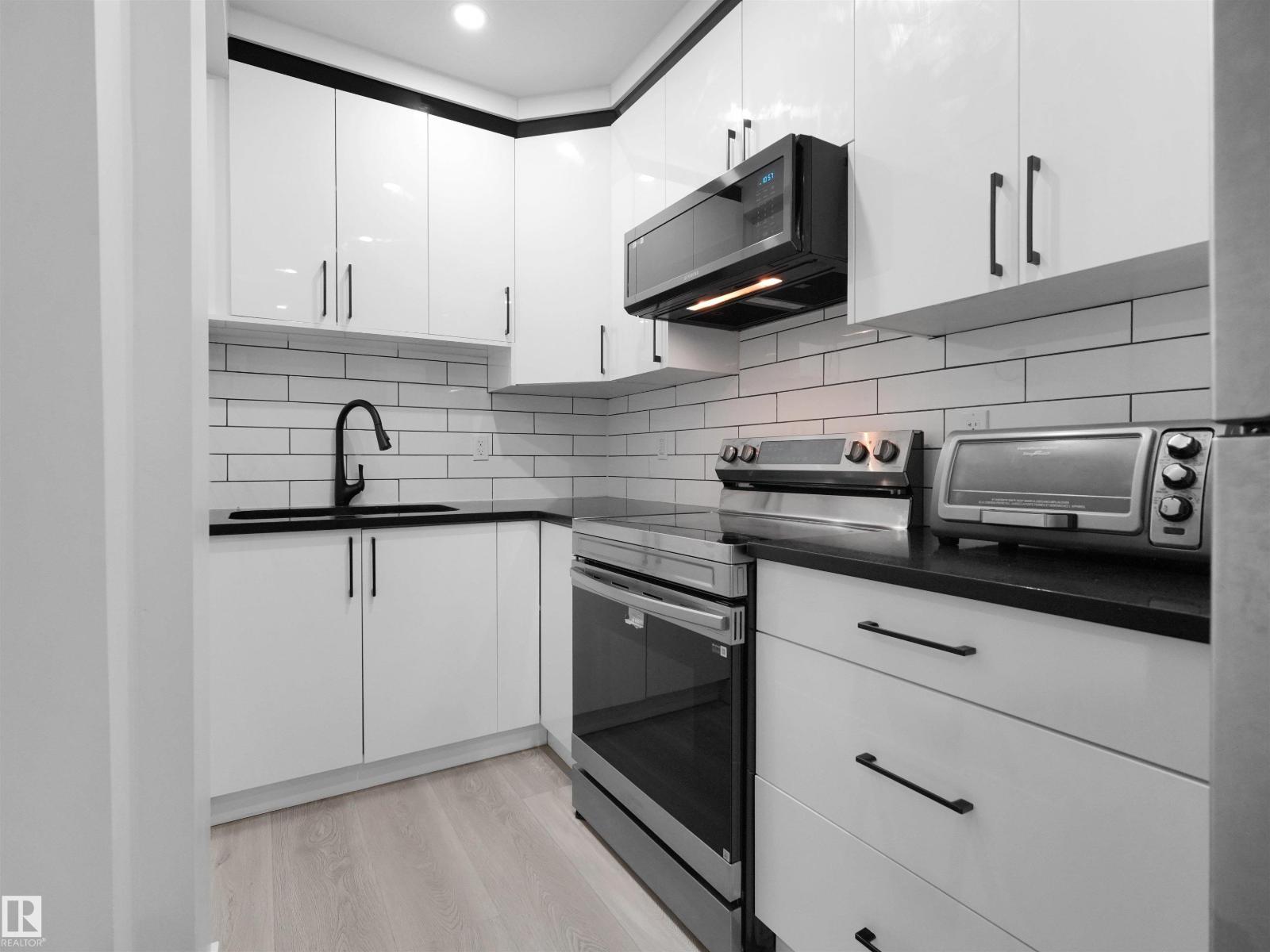 2017 32A ST NW, Edmonton