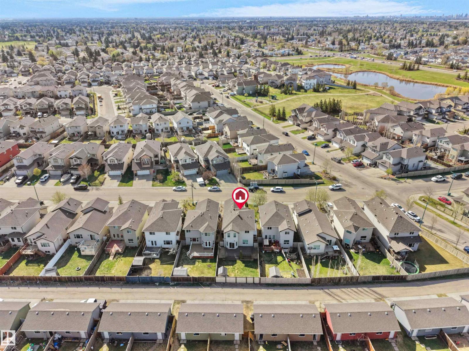 2017 32A ST NW, Edmonton
