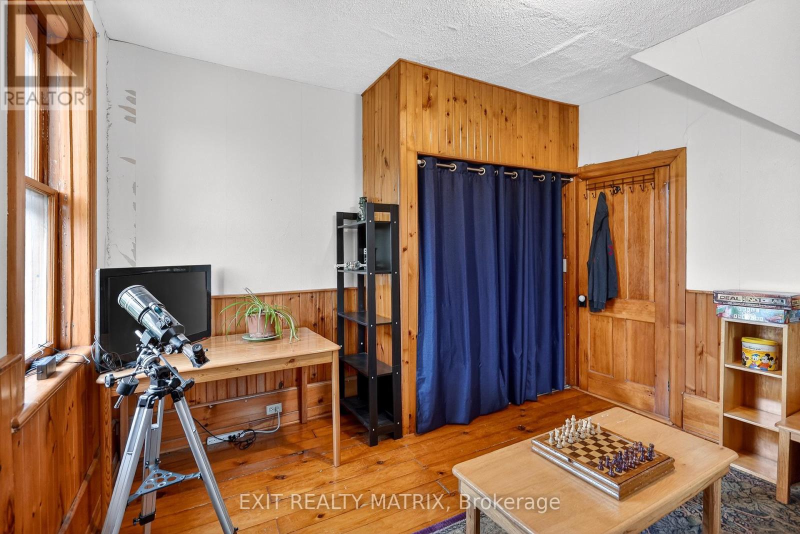 7499 BANK STREET - 17