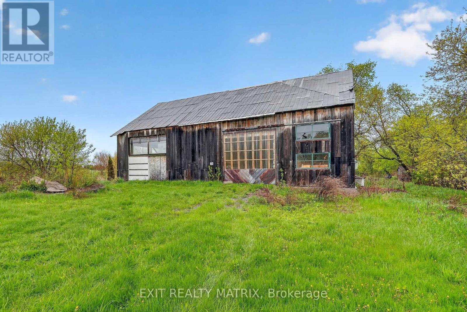7499 BANK STREET - 29
