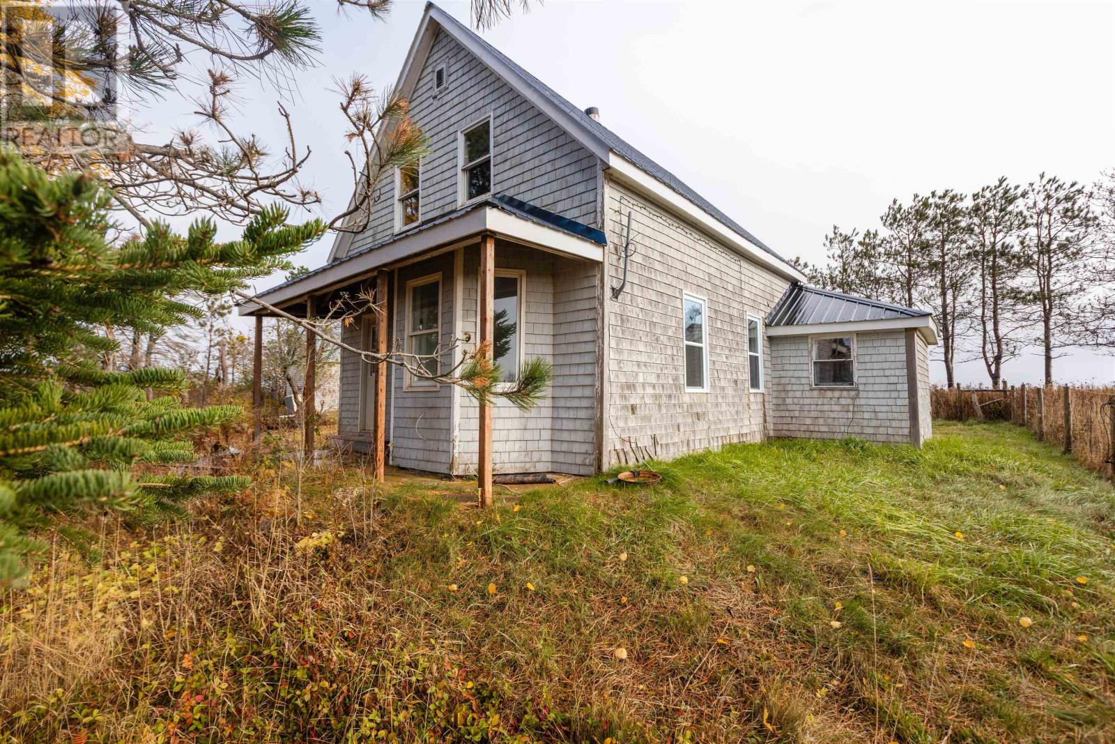 842 Strathcona Road - 1