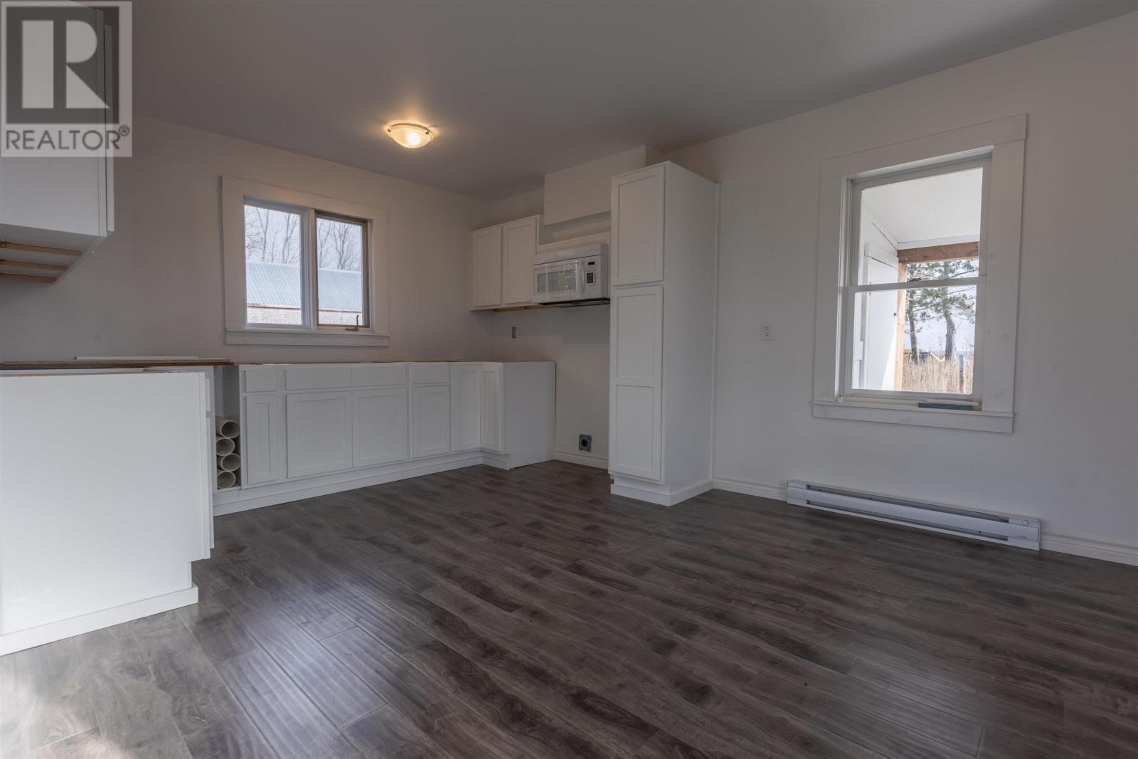 842 Strathcona Road - 14