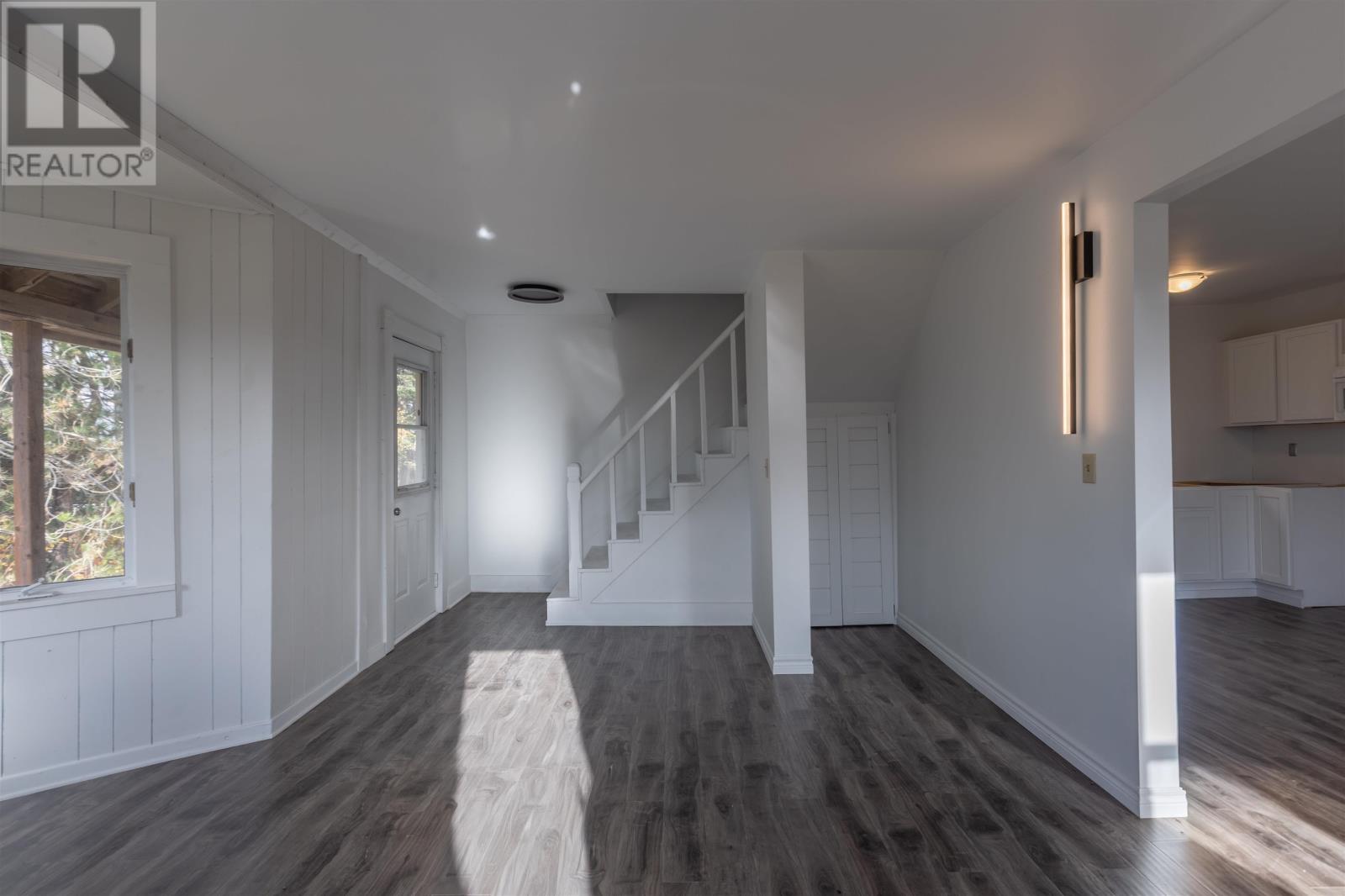 842 Strathcona Road - 20