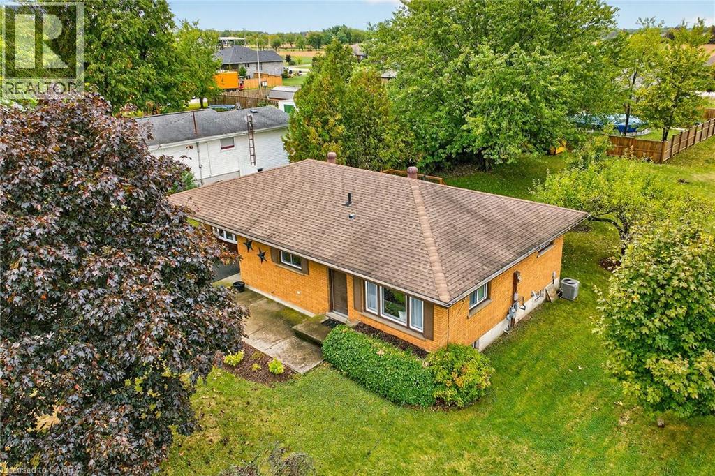49 ERIE Avenue N - 43