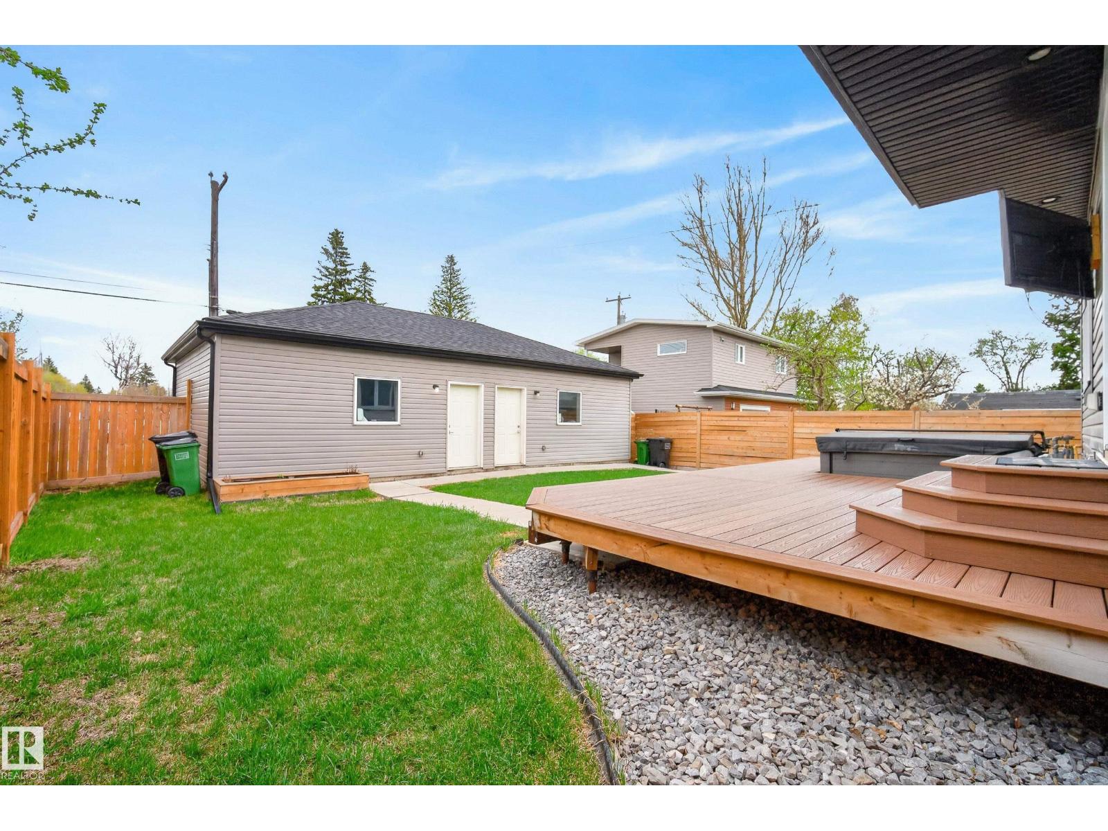 14921 90 AV NW - 12