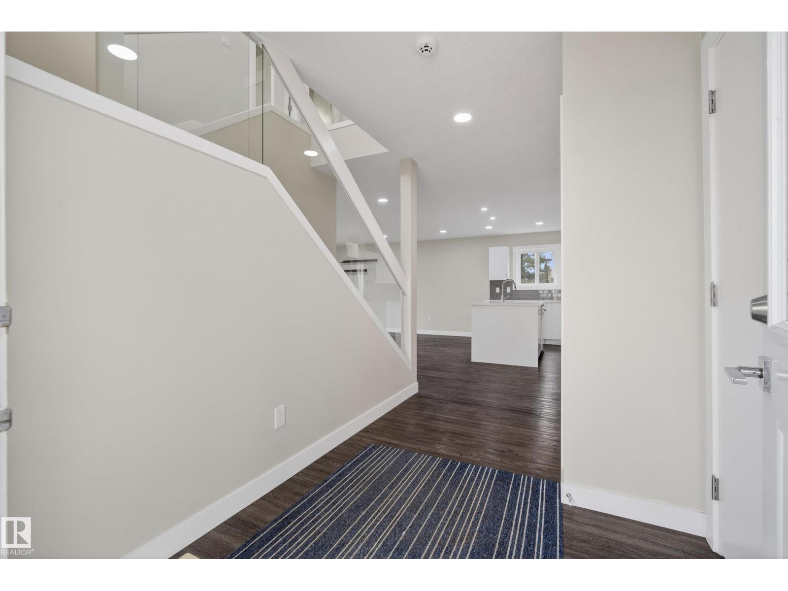 14921 90 AV NW - 13