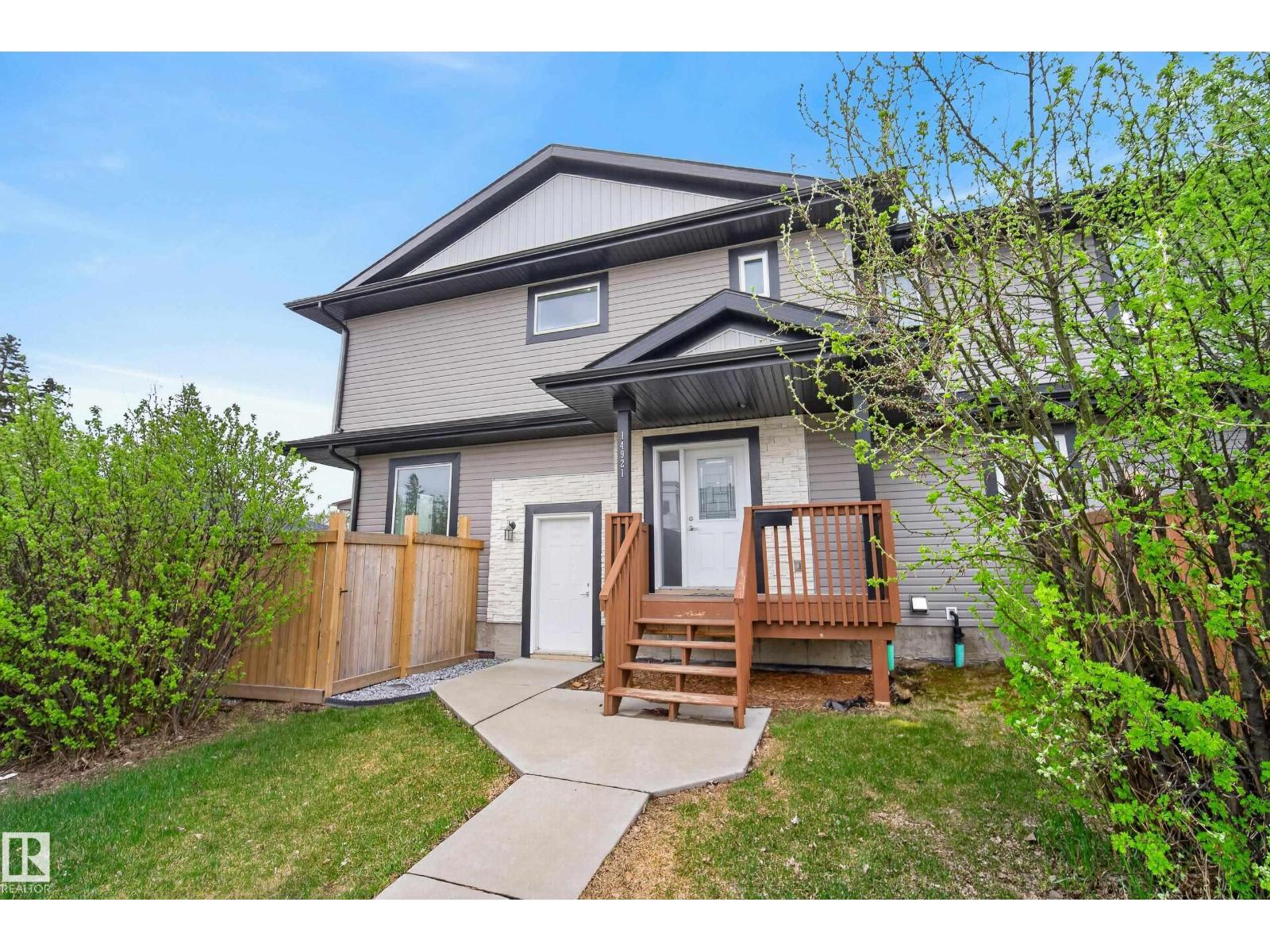 14921 90 AV NW - 2