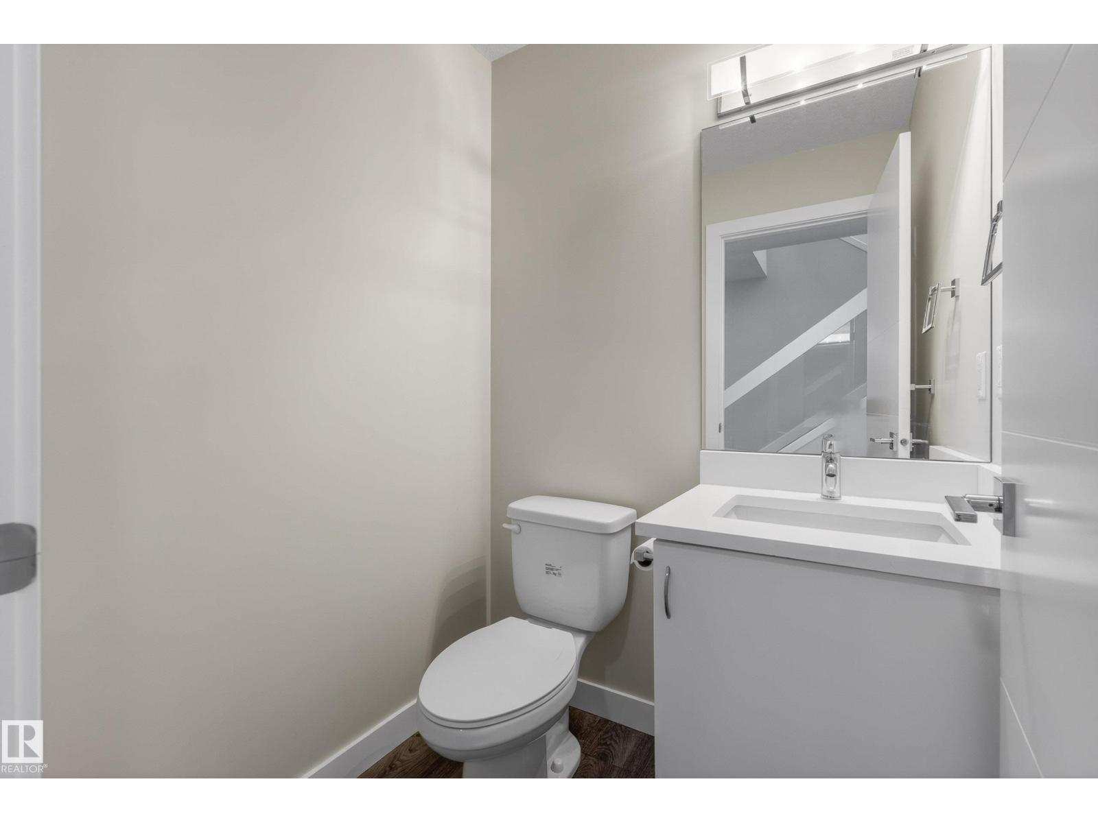 14921 90 AV NW - 26