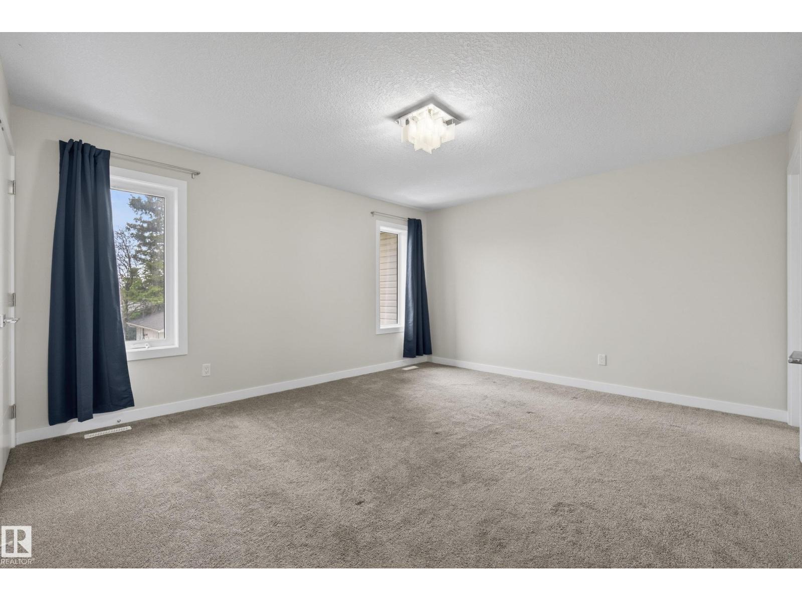 14921 90 AV NW - 29