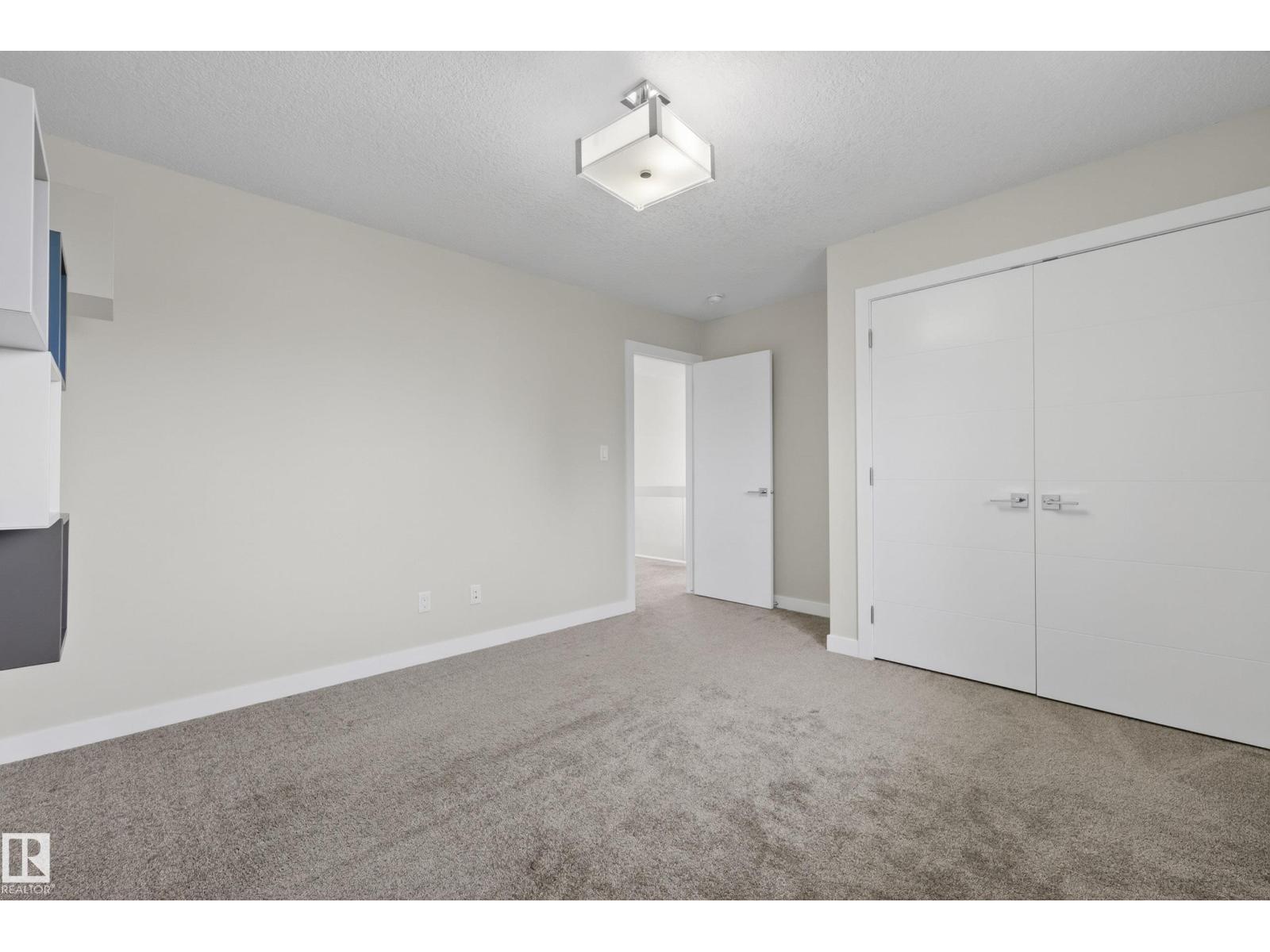 14921 90 AV NW - 34