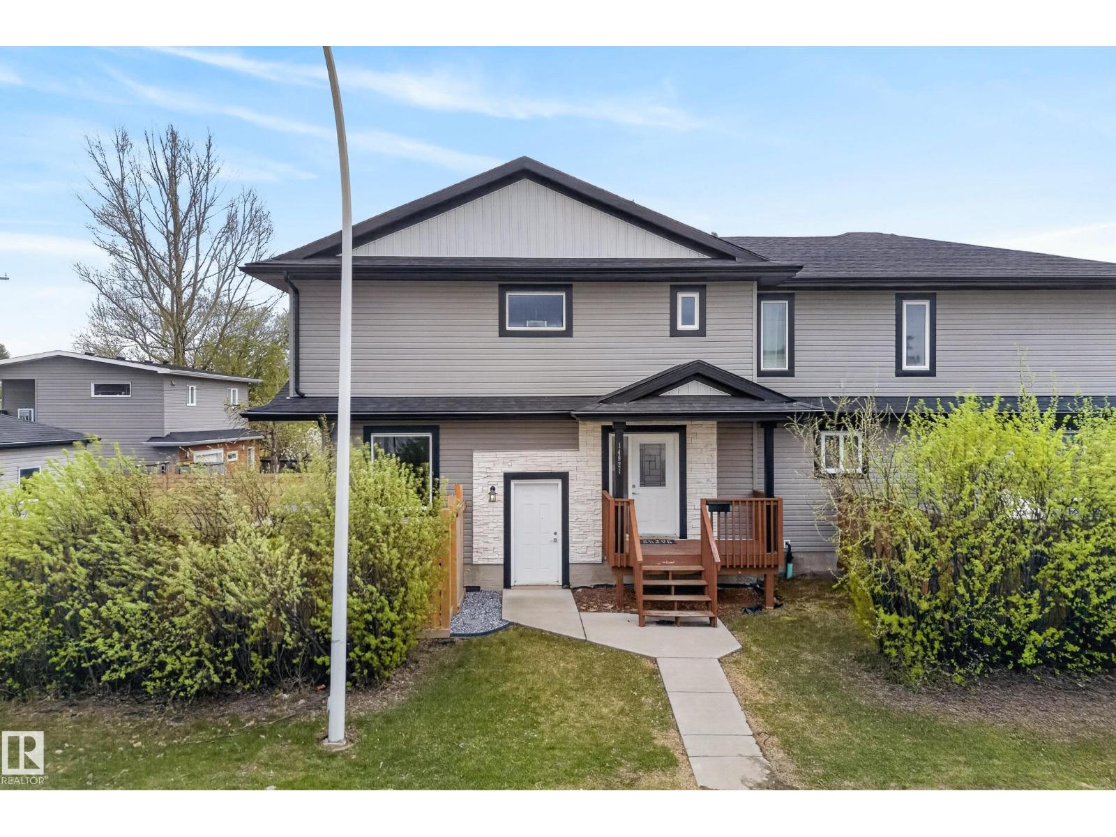 14921 90 AV NW - 43