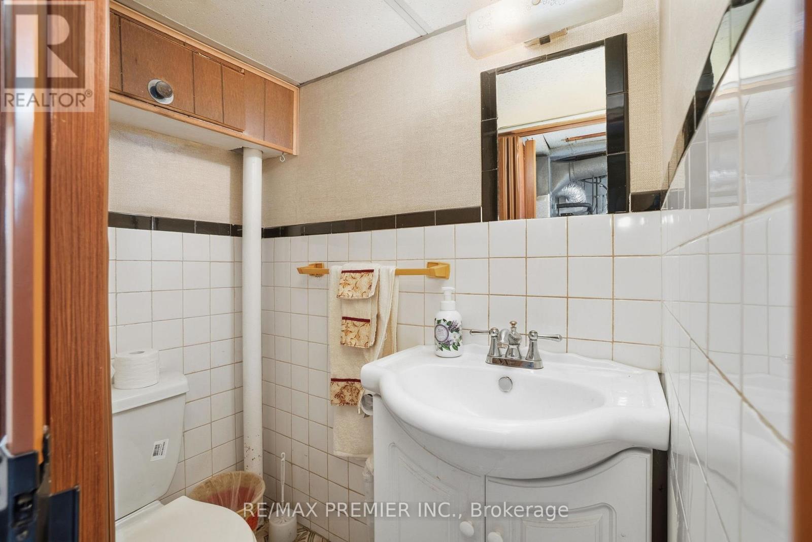 436 RUSTIC ROAD - 18