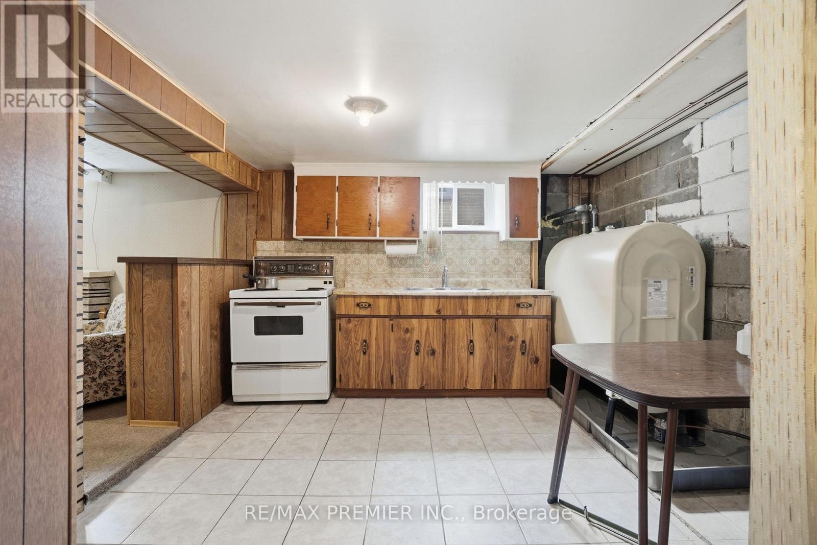 436 RUSTIC ROAD - 17