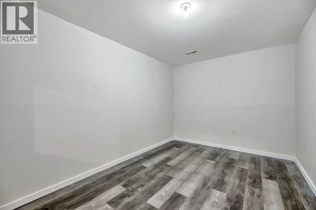 #29 131 Templehill Drive NE - 49